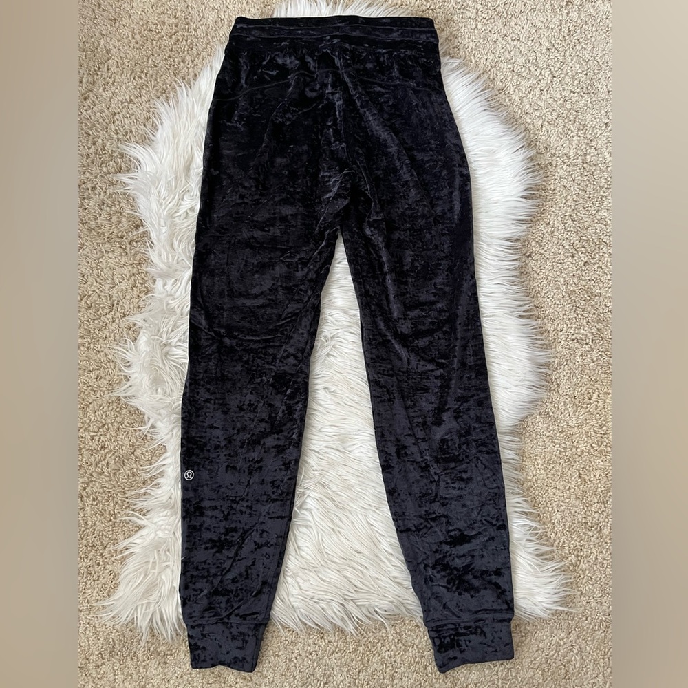 {Lululemon} Ready to Crush Jogger in Black - Women's 4 - Picture 4 of 11